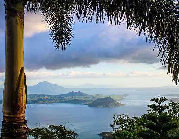 Где бесплатный трансфер из / в отель на комфортабельном автомобиле с кондиционером уже удобно включен!*. Ekskursii Transfer Russkij Gid Manila Filippiny Privetmanila