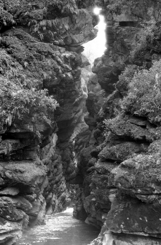 Трансфер в дигорское ущелье, каньон ахсинта и святилище уастырджи. Dom Dlya Brodyag Uruh 1987 Cherno Belaya Seriya Chast 2