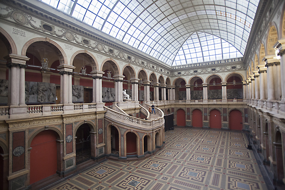 Экскурсия в музей прикладного искусства при академии а. Muha Ili Sankt Peterburgskaya Gosudarstvennaya Hudozhestvenno Promyshlennaya Akademiya Im A L Shtiglica